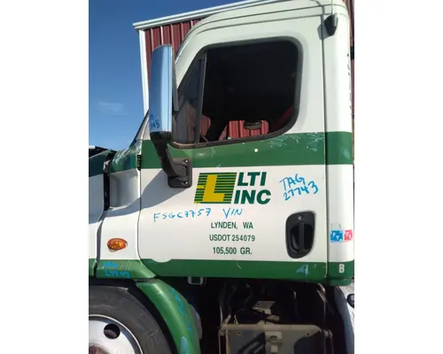 FREIGHTLINER CASCADIA DOOR-FRONT