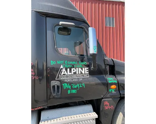 FREIGHTLINER CASCADIA DOOR-FRONT