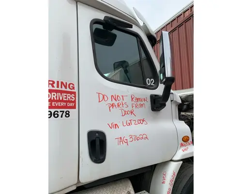 FREIGHTLINER CASCADIA DOOR-FRONT