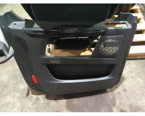 FREIGHTLINER CASCADIA DOOR INTERIOR PANEL