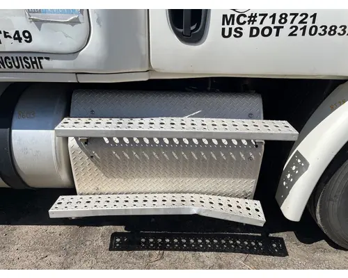 FREIGHTLINER CASCADIA DPF (Diesel Particulate Filter)