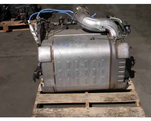 FREIGHTLINER CASCADIA DPF (Diesel Particulate Filter)