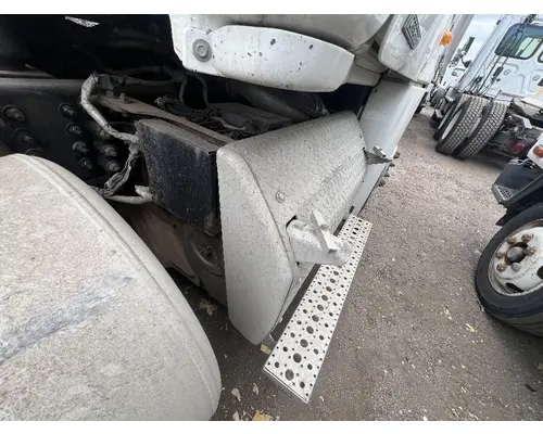 FREIGHTLINER CASCADIA DPF (Diesel Particulate Filter)