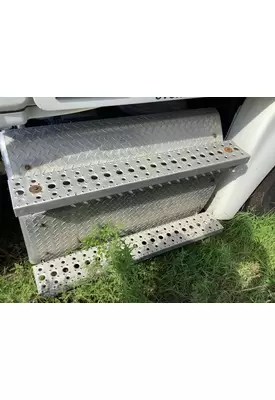 FREIGHTLINER CASCADIA DPF (Diesel Particulate Filter)
