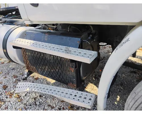 FREIGHTLINER CASCADIA DPF (Diesel Particulate Filter)