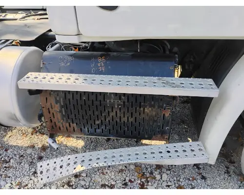 FREIGHTLINER CASCADIA DPF (Diesel Particulate Filter)