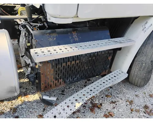 FREIGHTLINER CASCADIA DPF (Diesel Particulate Filter)