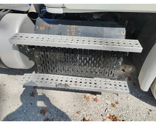 FREIGHTLINER CASCADIA DPF (Diesel Particulate Filter)