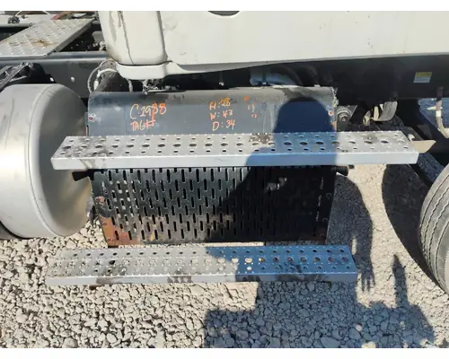 FREIGHTLINER CASCADIA DPF (Diesel Particulate Filter)