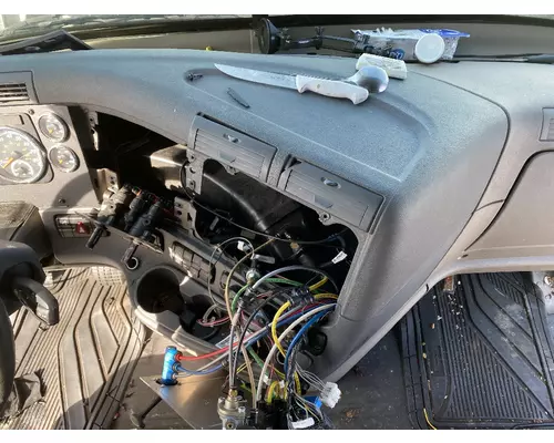 FREIGHTLINER CASCADIA Dash Assembly