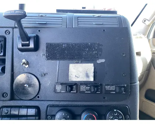 FREIGHTLINER CASCADIA Dash Panel