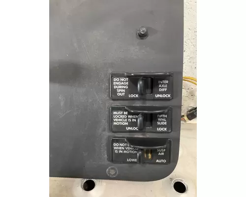 FREIGHTLINER CASCADIA Dash Panel