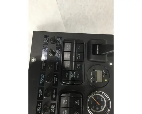 FREIGHTLINER CASCADIA DashConsole Switch