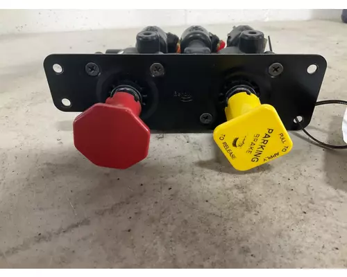 FREIGHTLINER CASCADIA DashConsole Switch