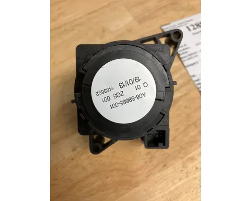 FREIGHTLINER CASCADIA DashConsole Switch
