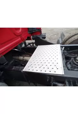 FREIGHTLINER CASCADIA Deck Plate