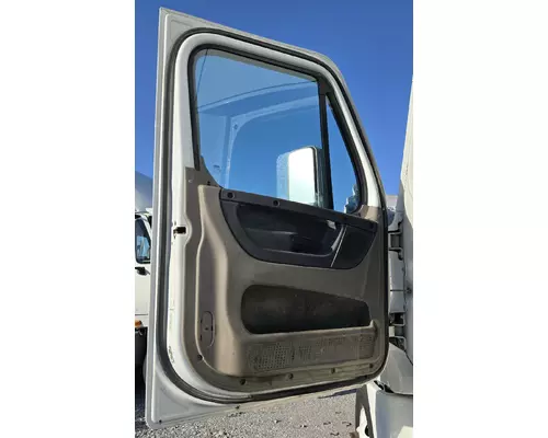 FREIGHTLINER CASCADIA Door Assembly, Front