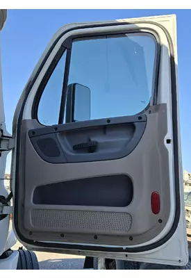 FREIGHTLINER CASCADIA Door Assembly, Front