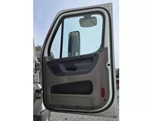 FREIGHTLINER CASCADIA Door Assembly, Front