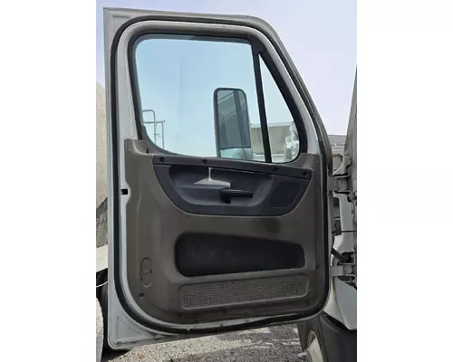 FREIGHTLINER CASCADIA Door Assembly, Front