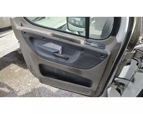 FREIGHTLINER CASCADIA Door Assembly, Front