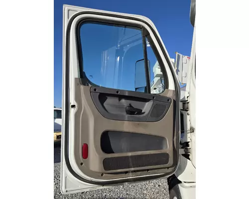 FREIGHTLINER CASCADIA Door Assembly, Front