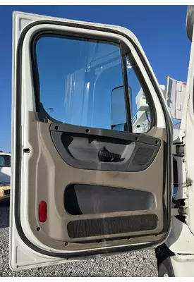 FREIGHTLINER CASCADIA Door Assembly, Front