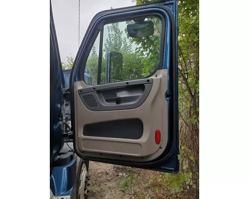 FREIGHTLINER CASCADIA Door Assembly, Front