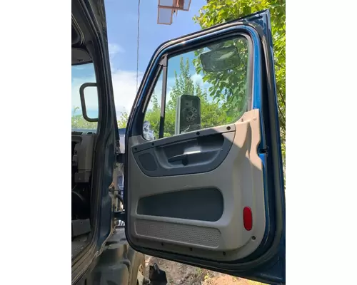 FREIGHTLINER CASCADIA Door Assembly, Front