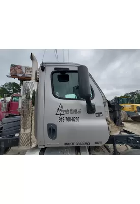 FREIGHTLINER CASCADIA Door Assembly, Front