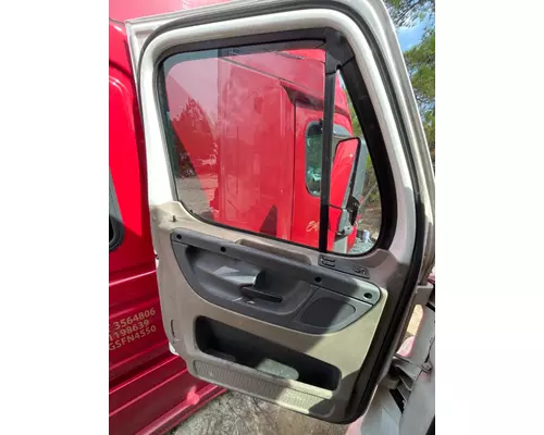 FREIGHTLINER CASCADIA Door Assembly, Front