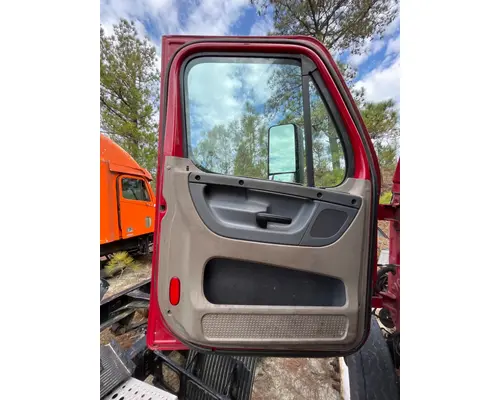 FREIGHTLINER CASCADIA Door Assembly, Front