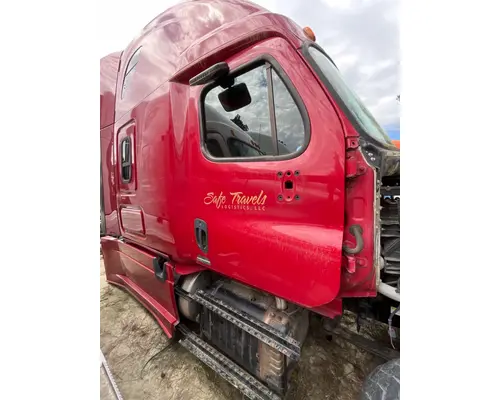 FREIGHTLINER CASCADIA Door Assembly, Front
