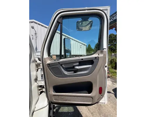 FREIGHTLINER CASCADIA Door Assembly, Front