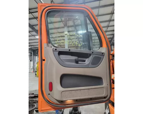 FREIGHTLINER CASCADIA Door Assembly, Front