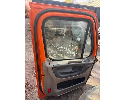 FREIGHTLINER CASCADIA Door Assembly, Front
