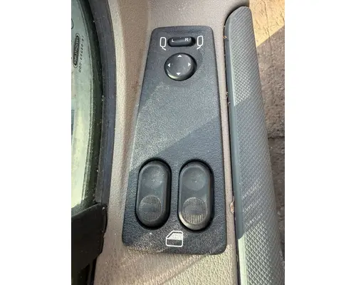 FREIGHTLINER CASCADIA Door Assembly, Front