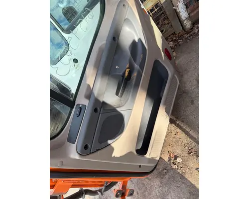 FREIGHTLINER CASCADIA Door Assembly, Front