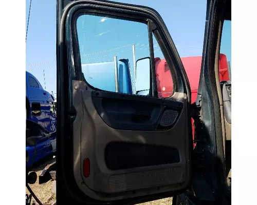 FREIGHTLINER CASCADIA Door Assembly, Front