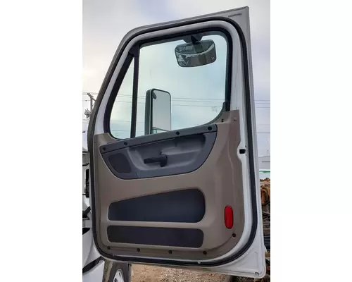 FREIGHTLINER CASCADIA Door Assembly, Front