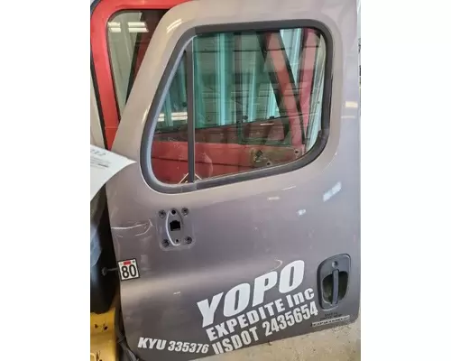 FREIGHTLINER CASCADIA Door Assembly, Front