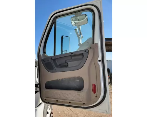 FREIGHTLINER CASCADIA Door Assembly, Front