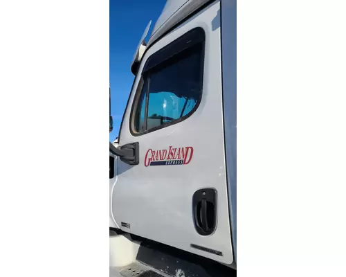 FREIGHTLINER CASCADIA Door Assembly, Front