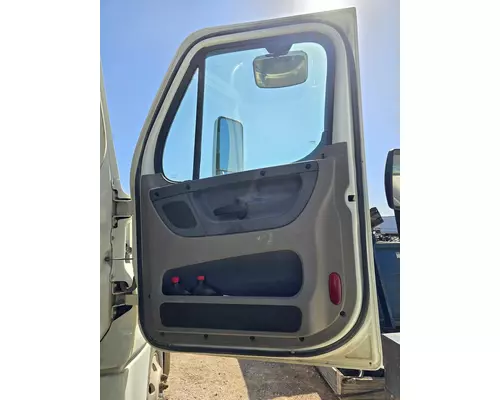 FREIGHTLINER CASCADIA Door Assembly, Front