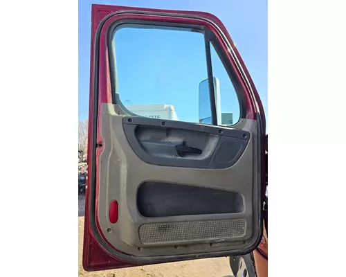 FREIGHTLINER CASCADIA Door Assembly, Front