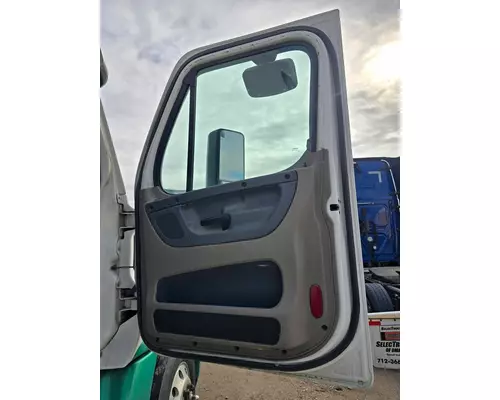 FREIGHTLINER CASCADIA Door Assembly, Front