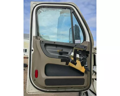 FREIGHTLINER CASCADIA Door Assembly, Front