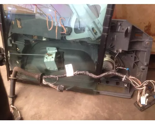 FREIGHTLINER CASCADIA Door Assembly, Front