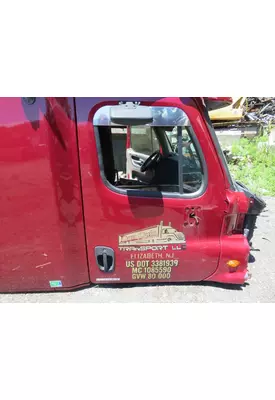 FREIGHTLINER CASCADIA Door Assembly, Front