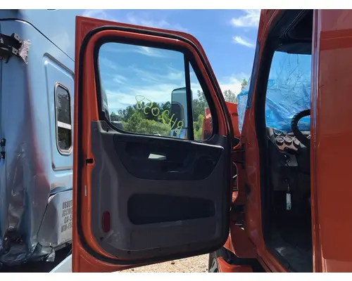 FREIGHTLINER CASCADIA Door Assembly, Front